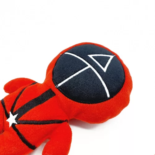 Jucarie de pluș Squid Game, Soldatul Triunghi 23 cm, rosu/negru