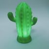 Decoratiune luminoasa, aspect cactus