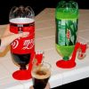 Dozator pentru sticle, dispenser bauturi, cu suport antiaderent, rosu
