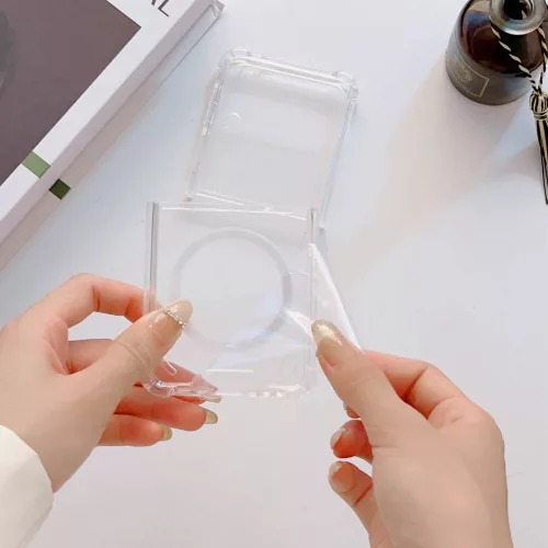 Husa protectie Samsung Galaxy Z Flip4, compatibila MagSafe, hybrid PC + TPU, transparenta