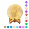 Lampa de veghe 3D Moon Light, lumina multicolor, alimentare baterii, 8 cm