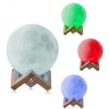 Lampa de veghe 3D Moon Light, lumina multicolor, alimentare baterii, 8 cm