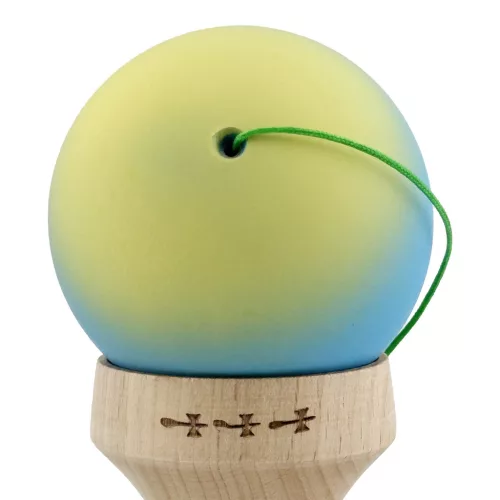 Jucarie lemn Kendama X, Rubber Grip, cupe mari V3, gaura in basecup, rulment, ata rezerva, verde/galben/albastru
