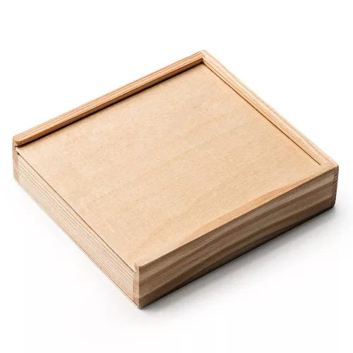 Set carti de joc si zaruri din lemn, cutie inclusa