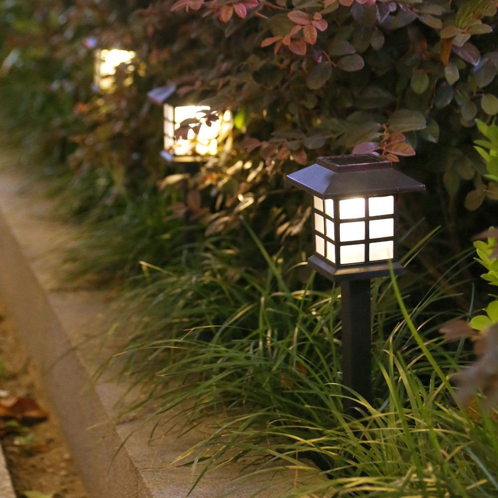 Lampa solara LED decorativa pentru gradina, tip felinar, lumina multicolor — varianta 2