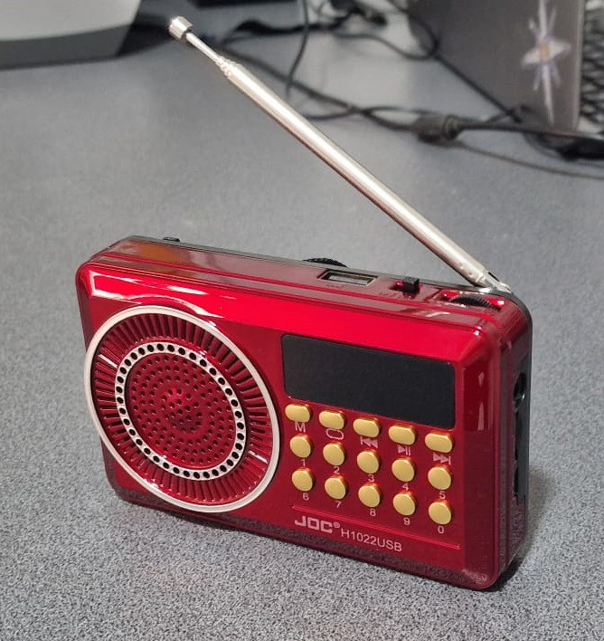 Radio portabil JOC - H1022USB, MP3, microSD/USB,FM, afisaj electronic, acumulator 2000 mAH, rosu — varianta 3