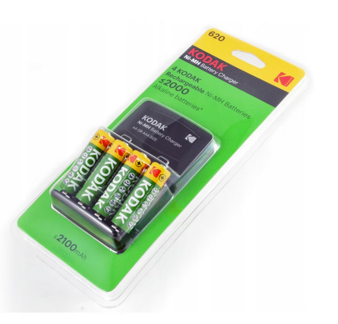 Set Incarcator si 4 baterii, KODAK 620, Ni-MH AA/AAA, 2100mAh, Indicator LED — varianta 2